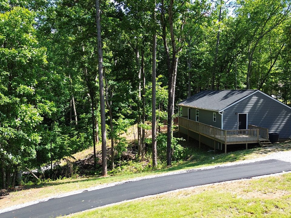 1st image of 3662 Lakeview Dr