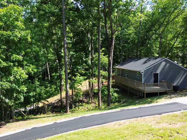 3662 Lakeview Dr, Gainesville, GA 30501