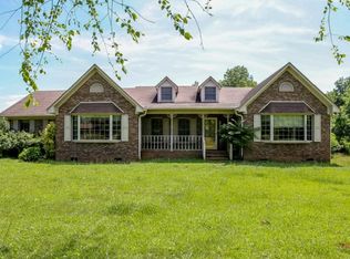 202 Lakeview Cir, Woodruff, SC 29388