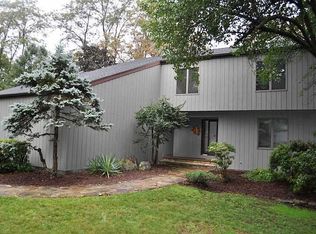 7 Chestnut Ridge Rd, Poughkeepsie, NY 12603