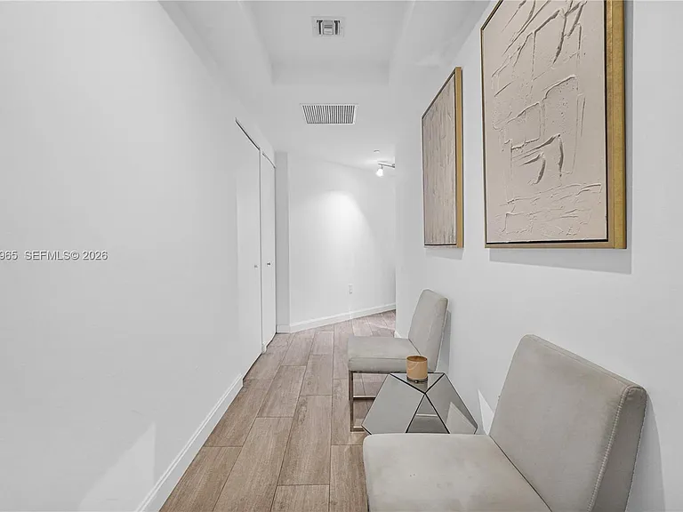 45 SW 9th St #2901 — Photo 27