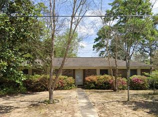 8228 Ridgefield Rd, Pensacola, FL 32514