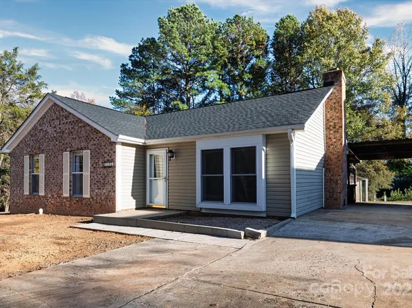 4926 Harri Ann Dr, Charlotte, NC 28227