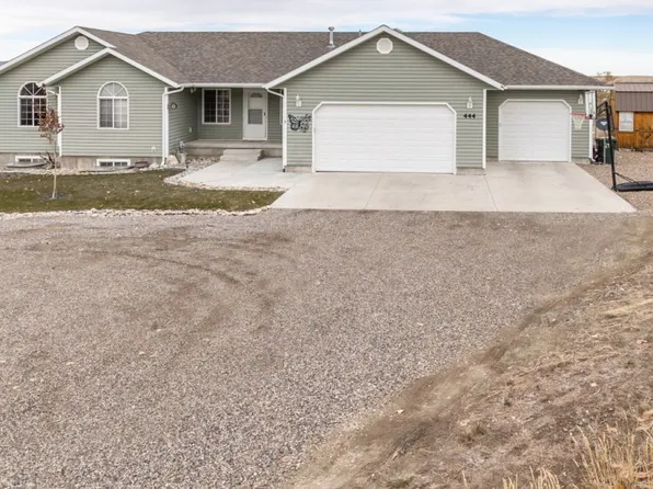 444 Flora Dr, Spring Creek, NV 89815