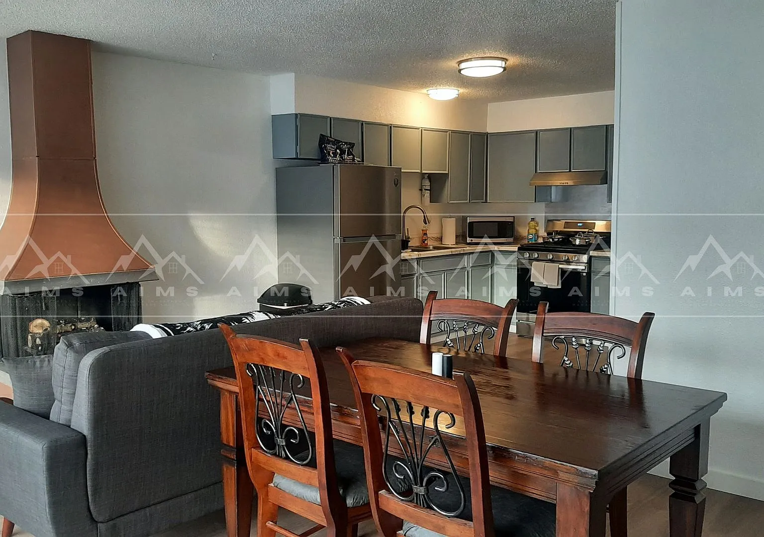 933 W 20th Ave — Photo 4