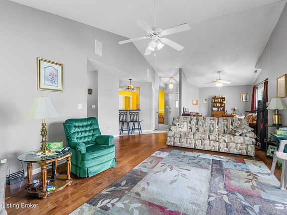 5th image of 9223 Hawthorne Pointe Dr