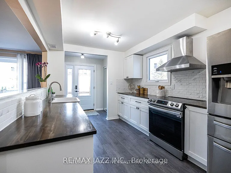 125 Peacock Blvd — Photo 14