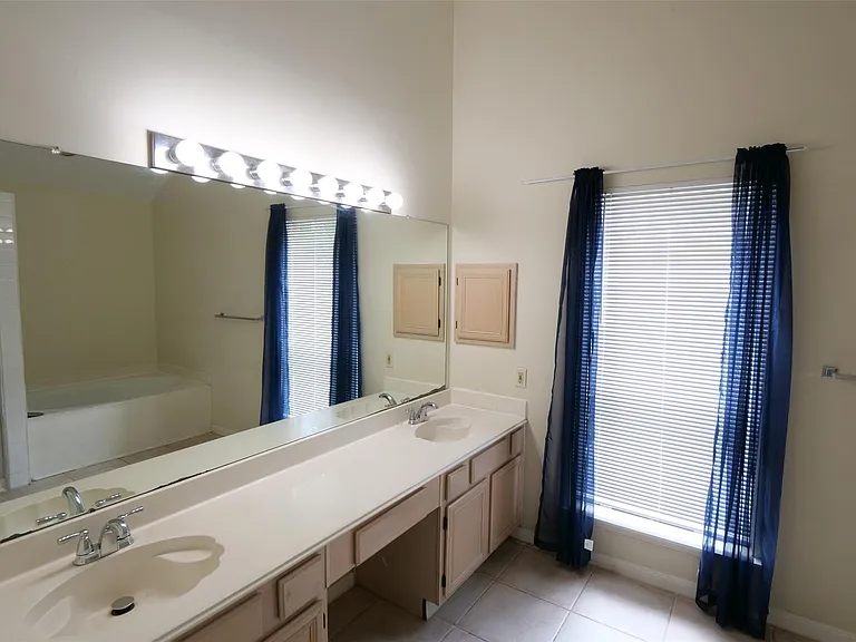 1314 Hollow Ash Ln — Photo 14