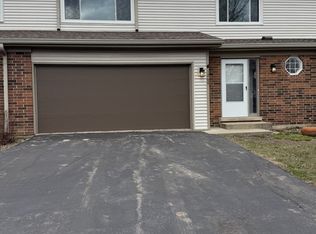 1260 Briarwood Ln #58, Libertyville, IL