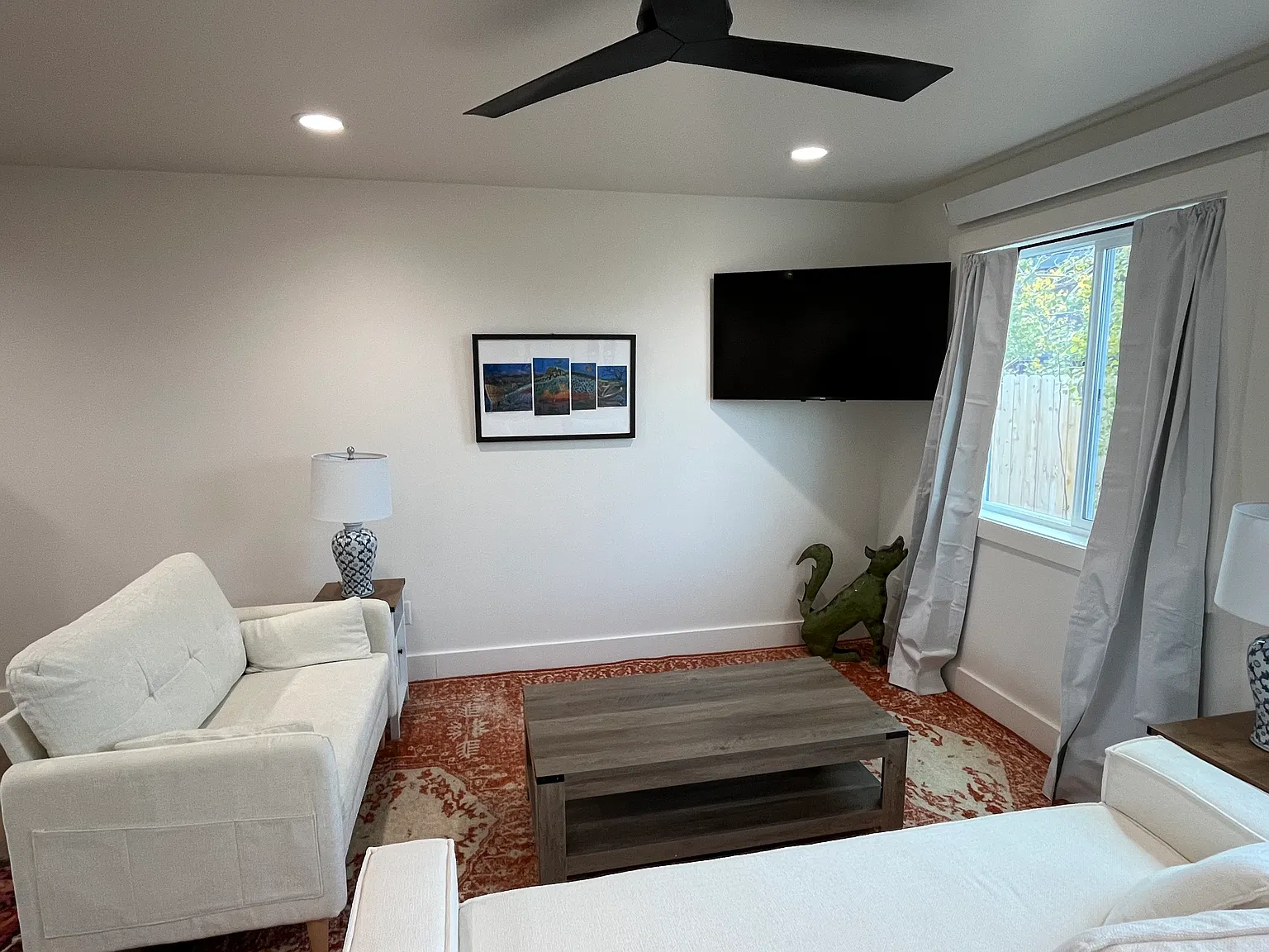 3 bed, 2.5 bath, $3,300 — Photo 2