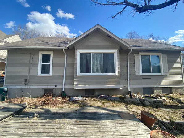 108 Palmer Ave, Council Bluffs, IA 51503