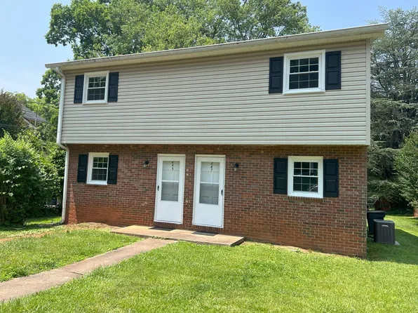 247 N Oak St, Statesville, NC 28677