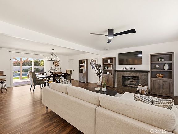 3rd image of 3525 Waco Ave