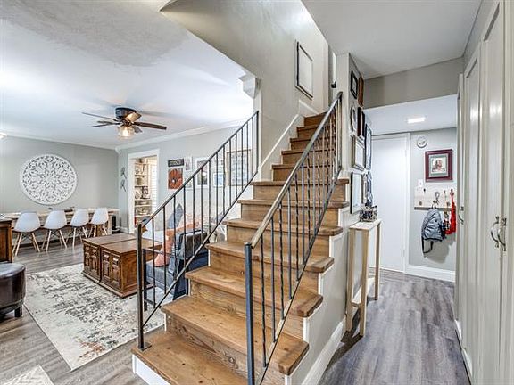 3rd image of 2703 Greenwood Ln