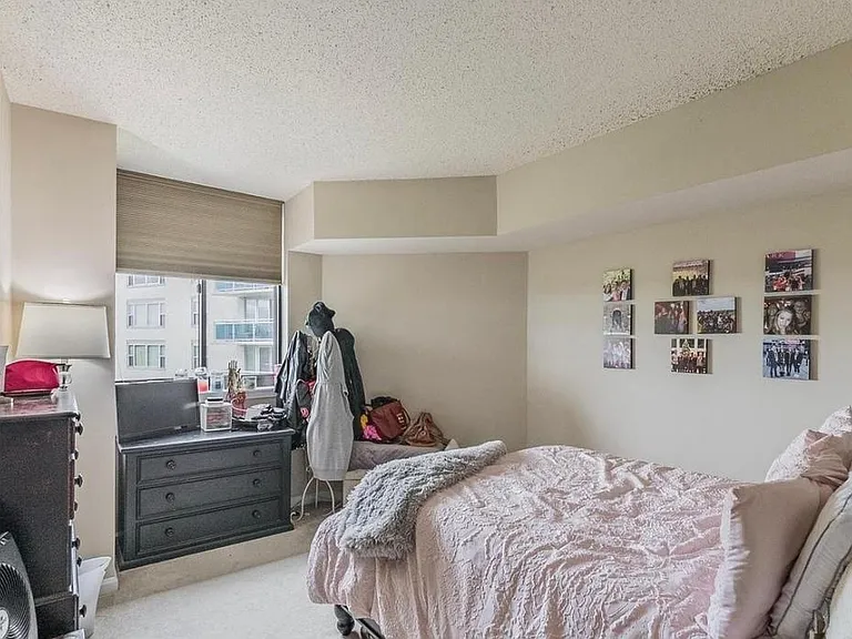 Second bedroom