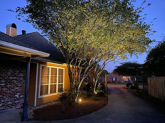 5th image of 38274 Silverstone Ave
