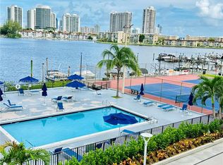 2750 NE 183rd St APT 1607, Aventura, FL