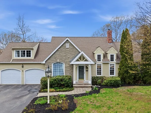 105 Weyland Cir, North Andover, MA 01845