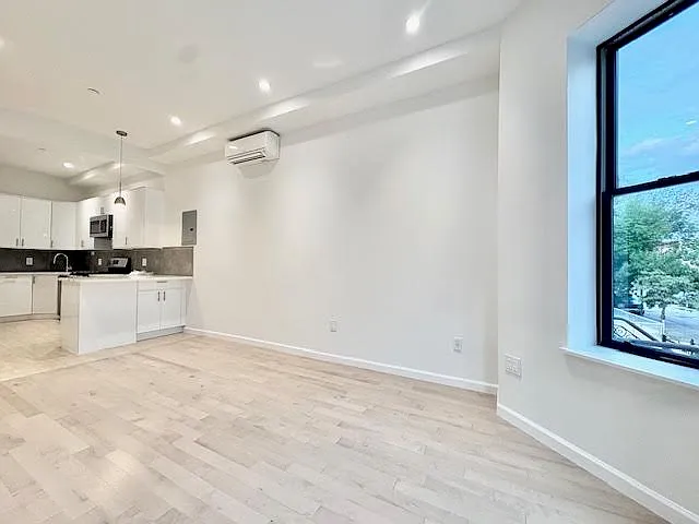 1327 Prospect Place — Photo 4