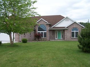 W9115 Overlook Ct, Cambridge, WI 53523