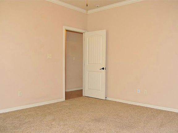 5th image of 2512 Leyla Ln