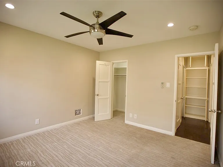 435 N Van Ness Ave — Photo 9