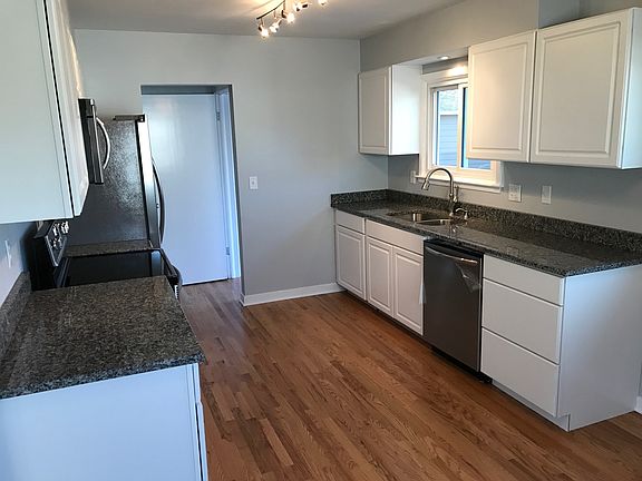 kitchen view from living rm