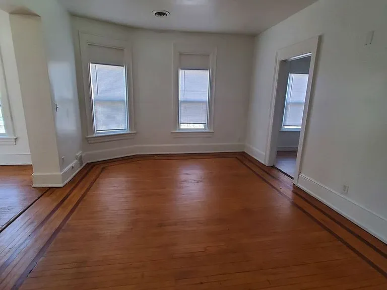 2478-2480 W Juneau Ave. (Duplex) — Photo 8