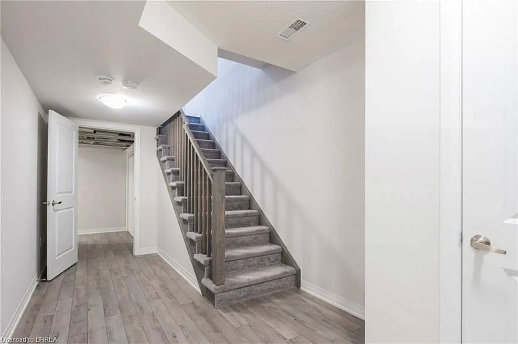 2 bed, 2.5 bath, 1350 sqft, $2,250 — Photo 4