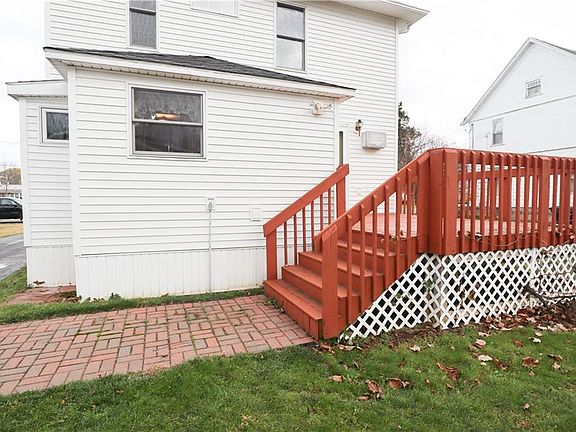 3rd image of 5049 N Poplar St