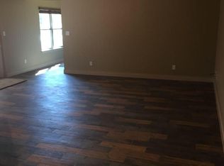 317 1st St #B, Elgin, OK 73538