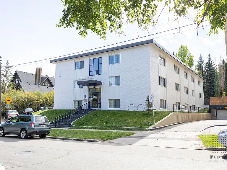 807 Royal Ave SW — Photo 8
