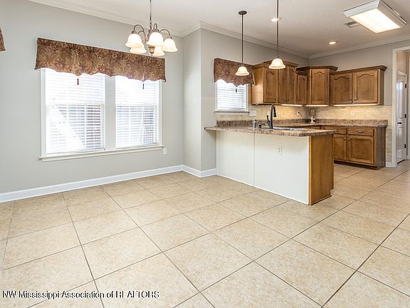 5th image of 4504 Stone Cross Dr