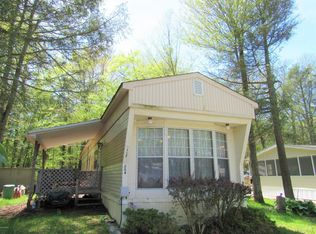 204 Escape Way, Greentown, PA 18426