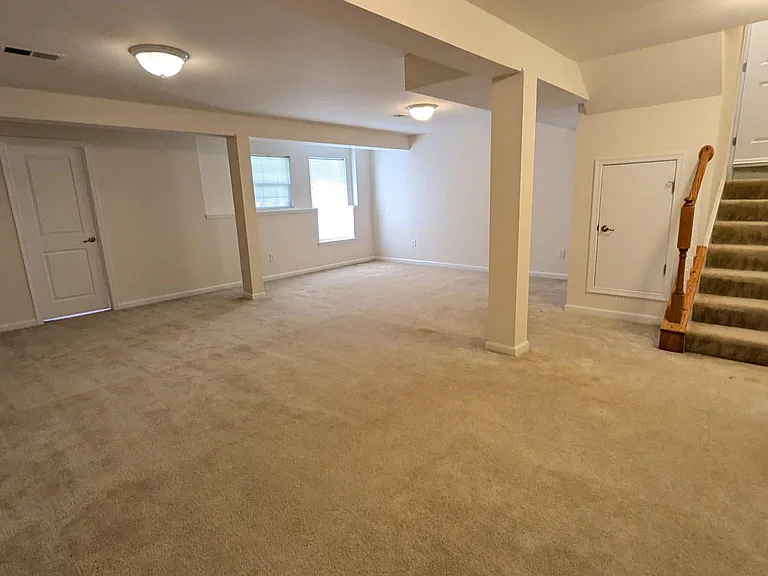 1309 Madison Ln — Photo 19