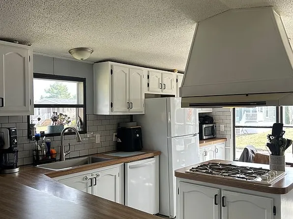 6655 Jackson Rd Unit 832, Ann Arbor, MI 48103