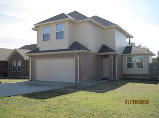 1233 Cherokee St, Weatherford, TX 76086