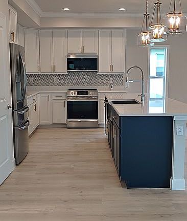 4th image of 3024 SE Galt Cir