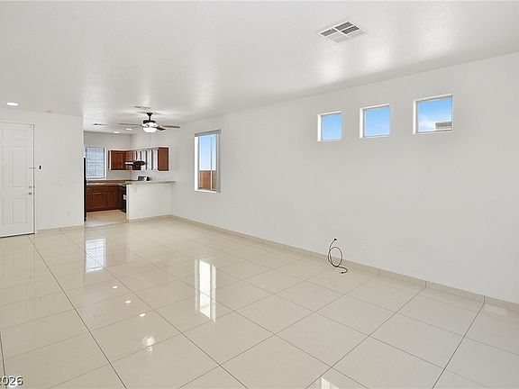 4th image of 4218 Sugar Dr