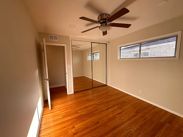 230 Stevens Ave — Photo 12