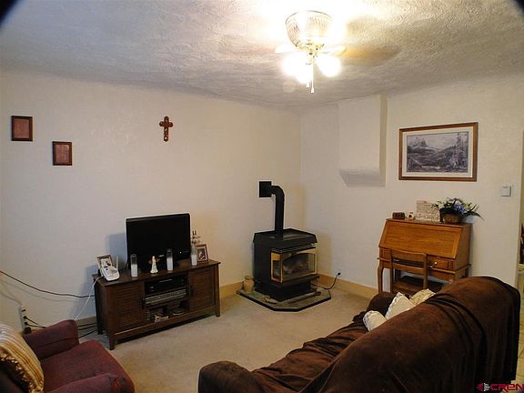 5th image of 425 Browning Ave