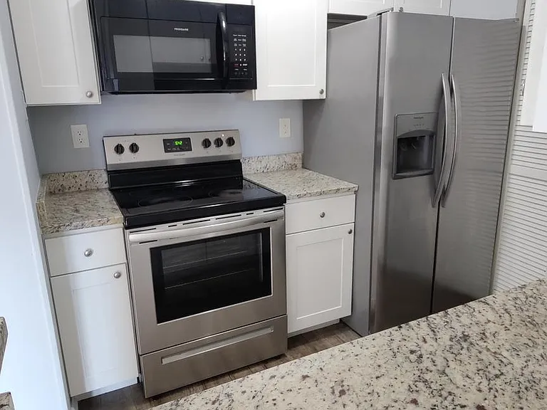 1602 Britton Pl — Photo 5