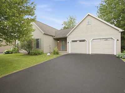 8413 Sugar Pine Cir, Liverpool, NY, 13090