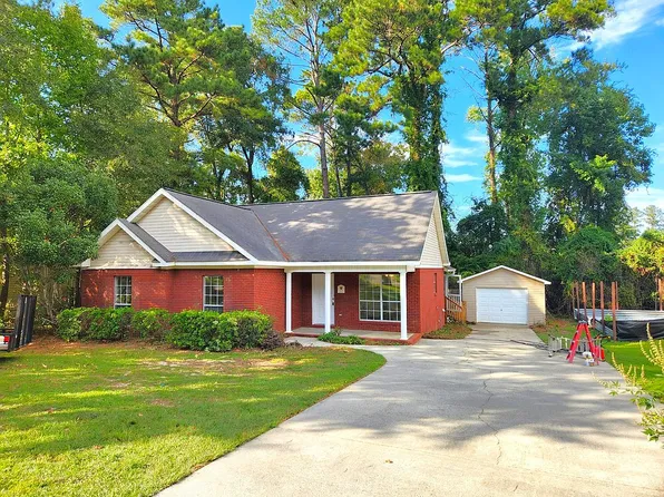 157 Caravan Ln, Dothan, AL 36303