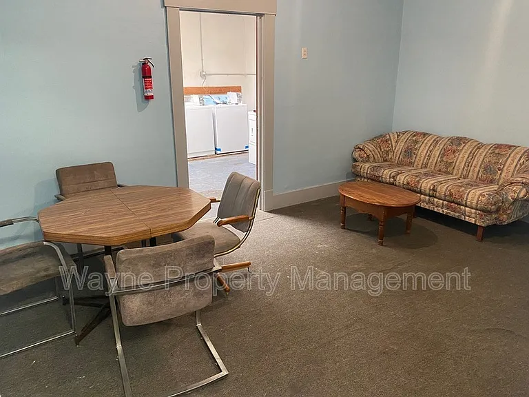 546 2nd St #6 — Photo 7
