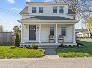97 2nd St, East Greenwich, RI 02818