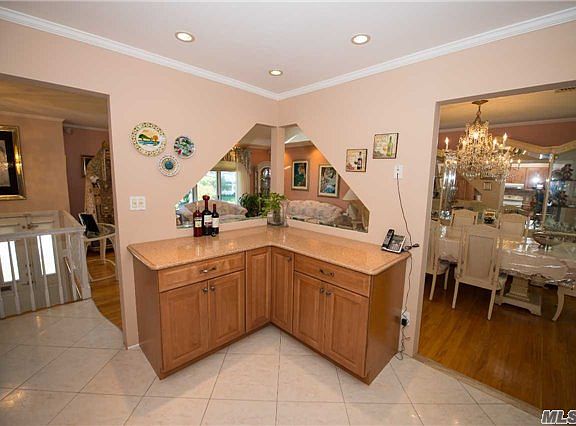 4th image of 20 Deerfield Ct