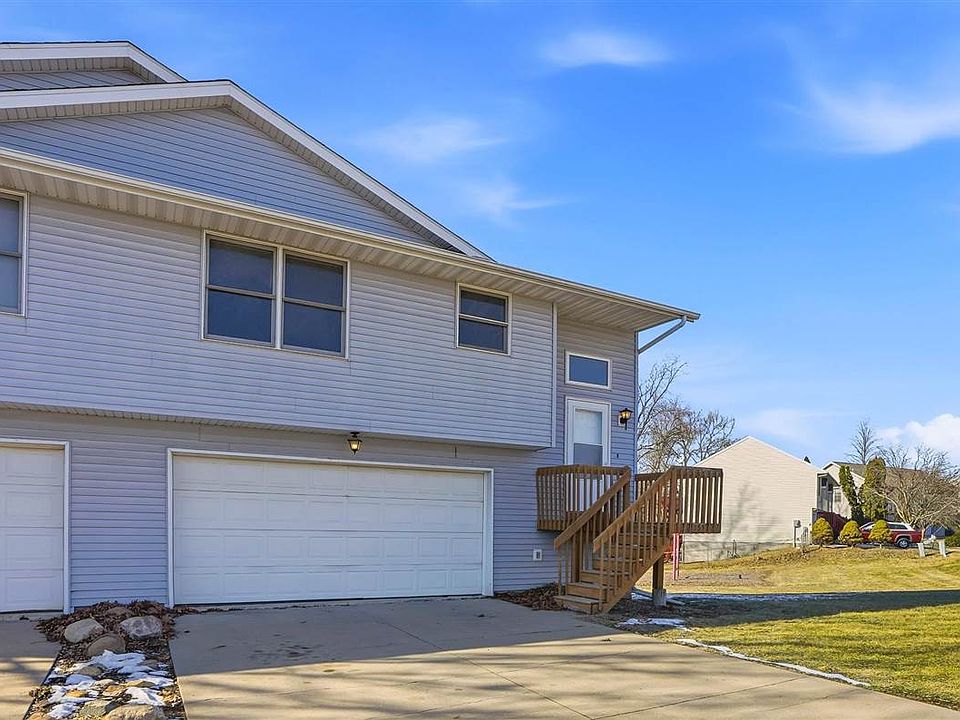 1st image of 155 Parkview Ct