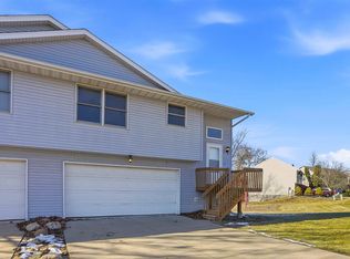 155 Parkview Ct, North Liberty, IA 52317