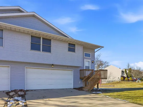 155 Parkview Ct, North Liberty, IA 52317